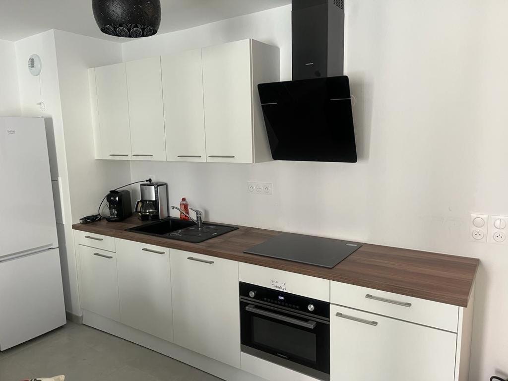 Home-Like Apartment Near Disneyland 쉐시 외부 사진